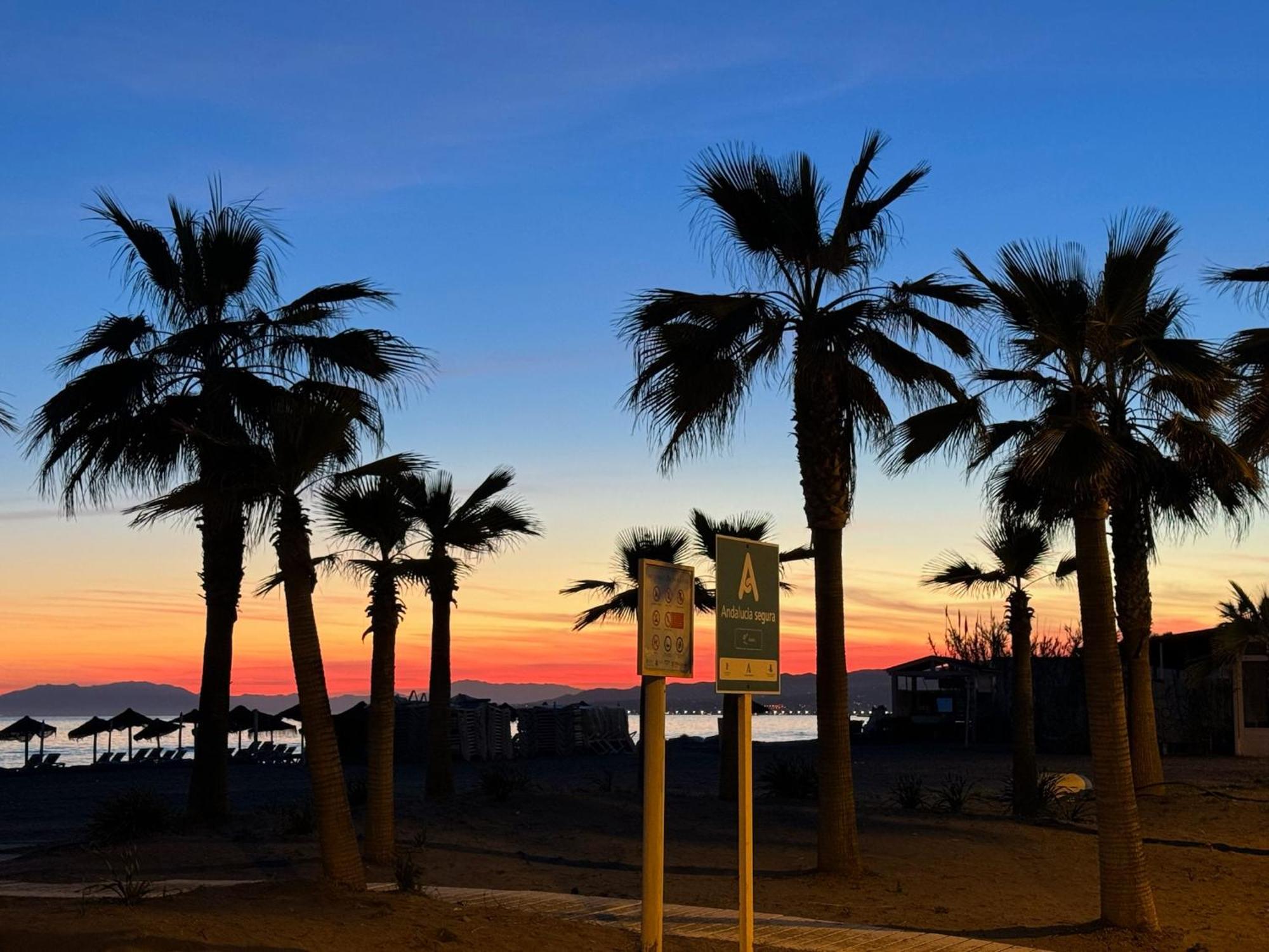 Strandnaera Boende I Torrox Costa Bagian luar foto